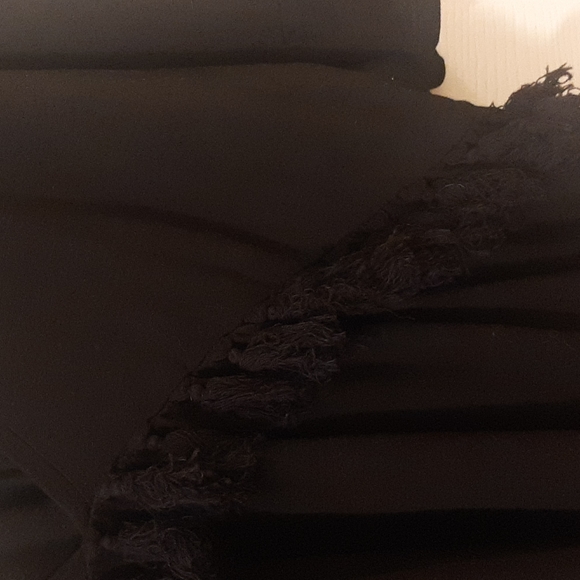 Tassel Top - Picture 2 of 4